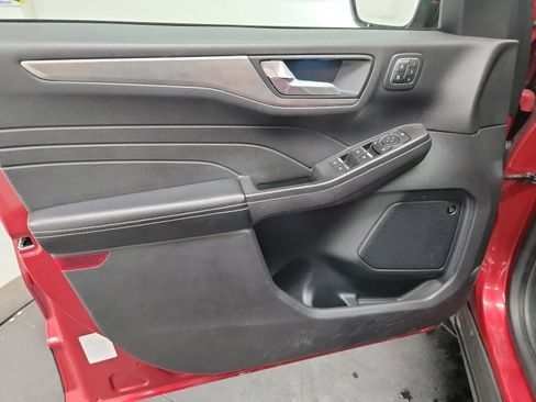 Used 2021 Ford Escape Titanium AWD/4WD image 13