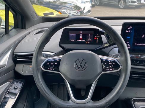Used 2023 Volkswagen ID.4 Pro RWD image 4