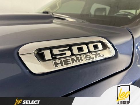 Used 2019 RAM 1500 Laramie AWD/4WD image 5