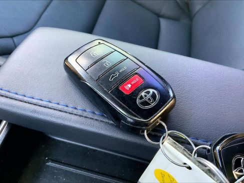 Used 2024 Toyota Tundra Platinum image 15