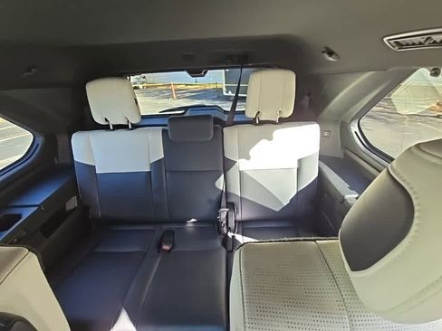 Used 2023 Toyota Sequoia Capstone image 6