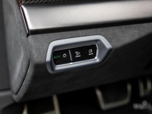 Used 2024 Lamborghini Urus Performante image 31