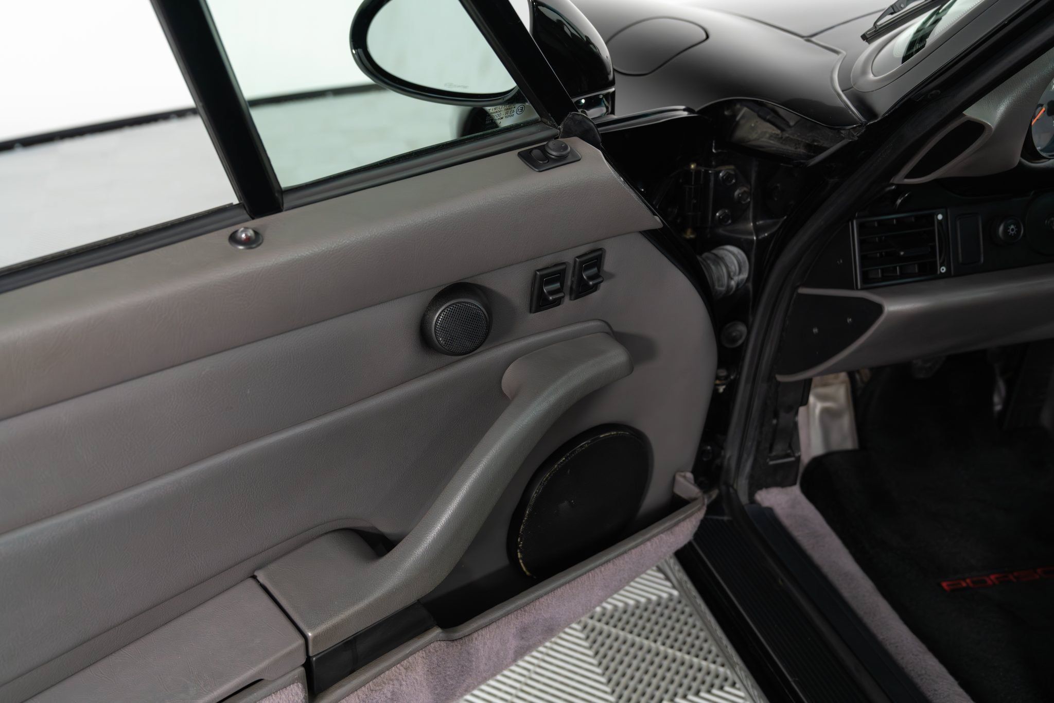 Used 1996 Porsche 911 Targa RWD image 28