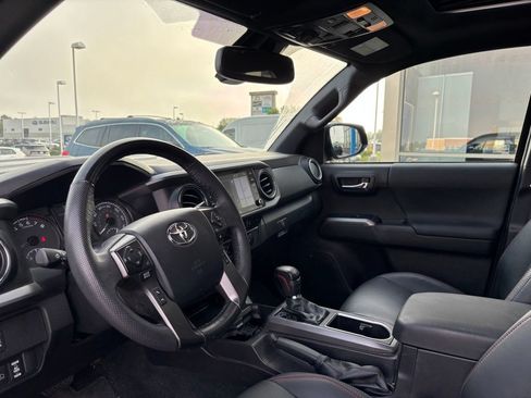 Used 2023 Toyota Tacoma TRD Pro AWD/4WD image 10