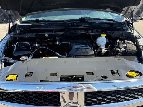 Used 2021 RAM 1500 Classic SLT RWD image 42