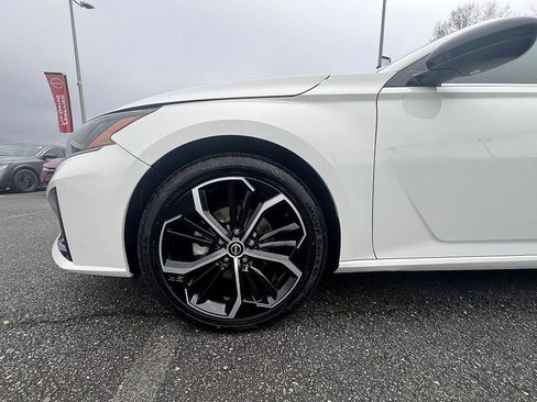 Certified 2024 Nissan Altima 2.5 SR image 10