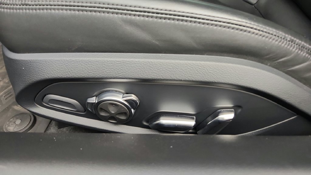 Used 2018 Audi R8 V10 RWD image 17