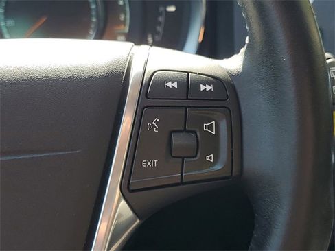 Used 2016 Volvo V60 T5 Premier image 17