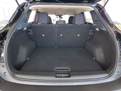 Certified 2025 Nissan Kicks SV image 13