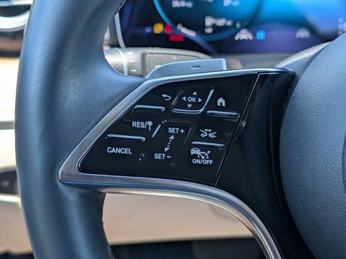 Used 2022 Mercedes-Benz E 350 Sedan image 17