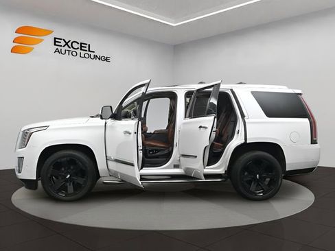 Used 2020 Cadillac Escalade Luxury image 48