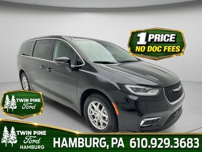 Used 2024 Chrysler Pacifica Touring-L