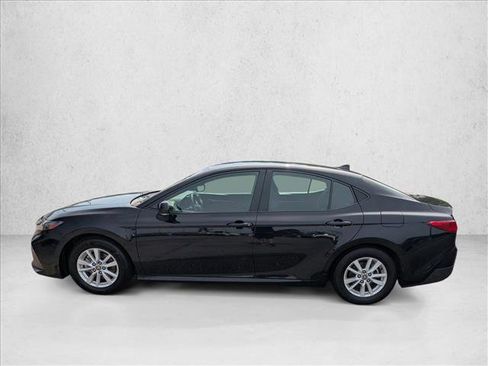 Used 2025 Toyota Camry LE FWD image 8