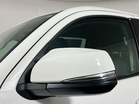 Used 2023 Toyota Tacoma SR5 w/ Technology Package RWD image 12