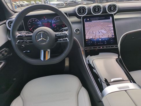 Used 2026 Mercedes-Benz GLC 300 4MATIC image 31
