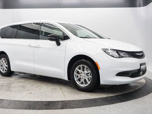 New 2026 Chrysler Voyager LX image 12