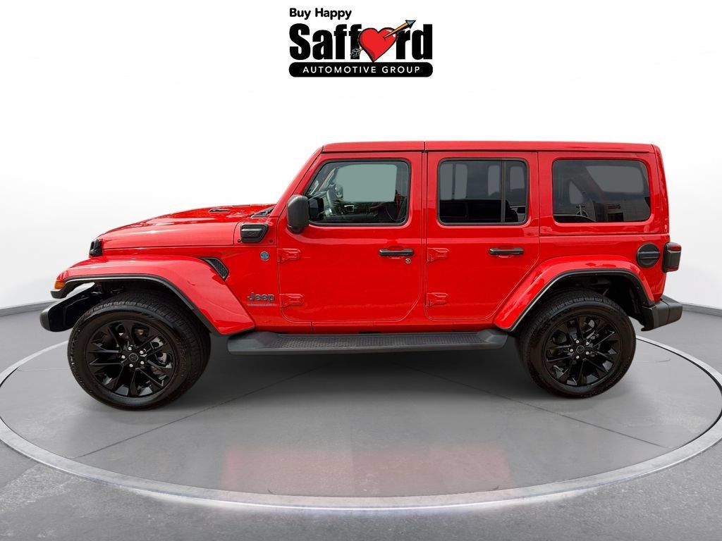 Used 2025 Jeep Wrangler Unlimited Sahara AWD/4WD image 5