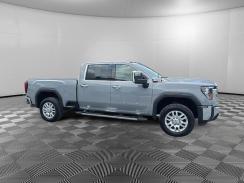Used 2024 GMC Sierra 2500 SLT w/ SLT Premium Package AWD/4WD image 5