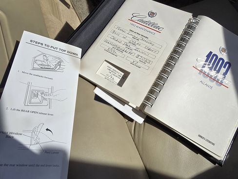 Used 1993 Cadillac Allante image 36