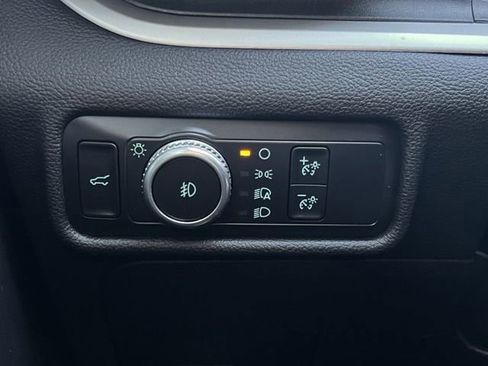 Used 2020 Ford Explorer XLT w/ Equipment Group 202A image 38