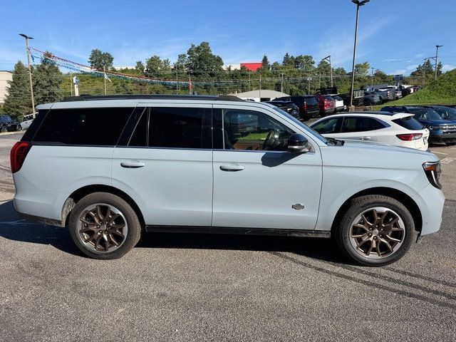 Used 2025 Ford Expedition King Ranch AWD/4WD image 9