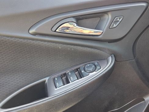 Used 2022 Chevrolet Malibu LS FWD image 31