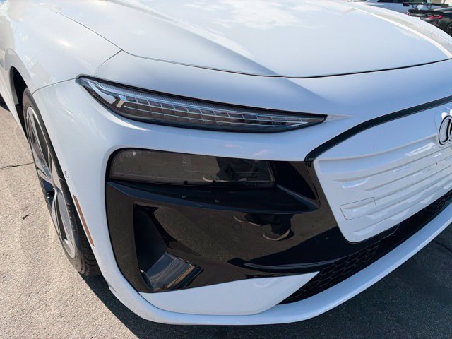 Certified 2025 Audi A6 e-tron Prestige AWD/4WD image 10