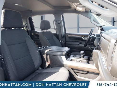 Used 2023 Chevrolet Silverado 1500 RST w/ Redline Edition AWD/4WD image 18