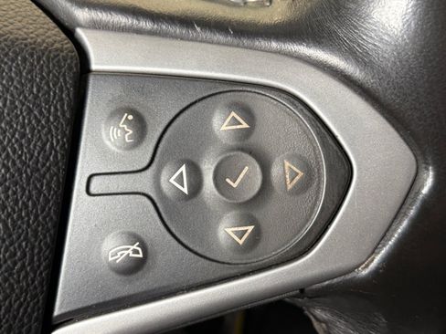 Used 2018 Chevrolet Colorado LT w/ Luxury Package, Chrome AWD/4WD image 18