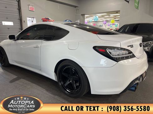 Used 2016 Hyundai Genesis 3.8 image 3