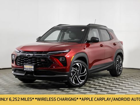 Used 2024 Chevrolet TrailBlazer RS w/ Convenience Package FWD image 2