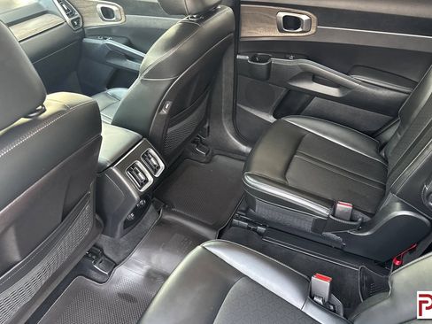 Used 2021 Kia Sorento EX AWD/4WD image 14