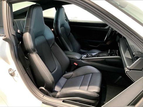 Used 2025 Porsche 911 Carrera image 22