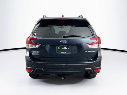 Used 2019 Subaru Forester Premium AWD/4WD image 7