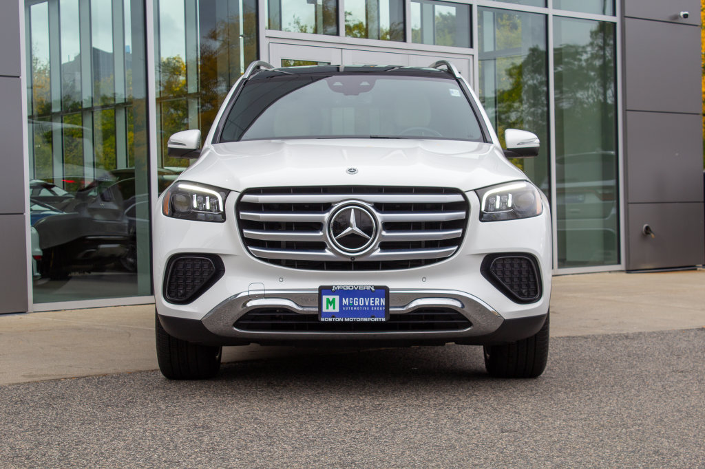Used 2026 Mercedes-Benz GLS 450 4MATIC image 2