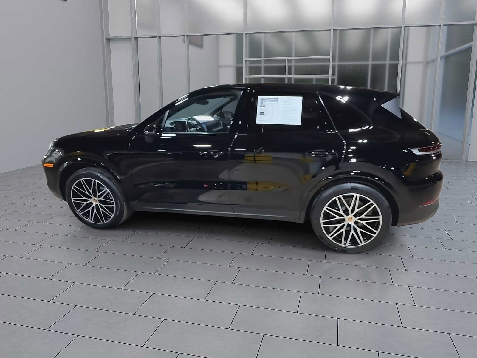 Used 2024 Porsche Cayenne AWD/4WD image 6