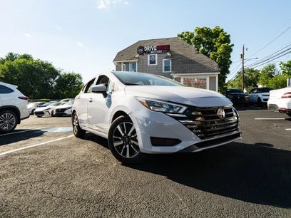 Used 2025 Nissan Versa SV w/ Trunk Package