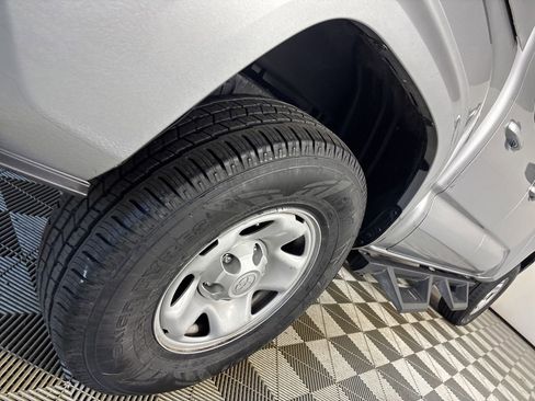 Used 2023 Toyota Tacoma SR image 31