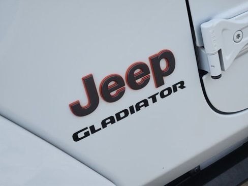 Used 2021 Jeep Gladiator Mojave image 9