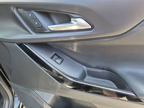 Used 2025 Chevrolet Equinox LT FWD image 34