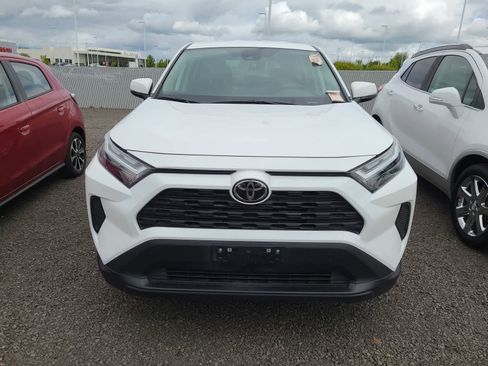 Used 2025 Toyota RAV4 LE image 5