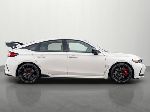 Used 2025 Honda Civic Type R image 8