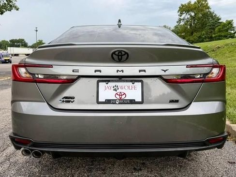 Used 2025 Toyota Camry SE w/ Multimedia Upgrade Package AWD/4WD image 8