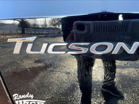 Used 2018 Hyundai Tucson SE image 30