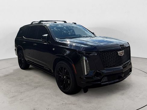 Used 2025 Cadillac Escalade Sport Platinum w/ LPO, Floor Liner Package AWD/4WD image 3