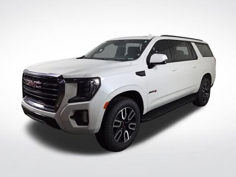 Used 2024 GMC Yukon XL AT4 w/ Technology Package AWD/4WD image 2