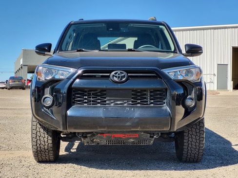 Used 2020 Toyota 4Runner SR5 Premium image 2