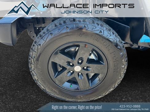 Used 2017 Jeep Wrangler Sport w/ Quick Order Package 24S AWD/4WD image 9