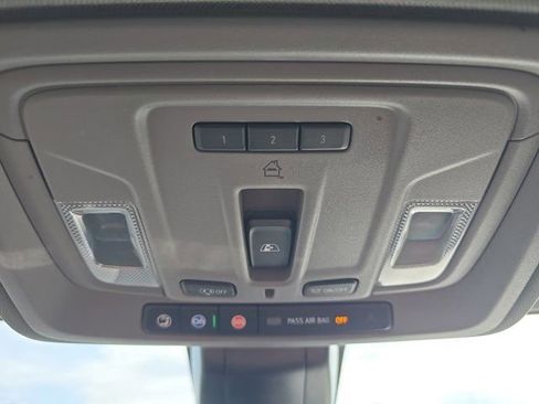Used 2021 GMC Sierra 1500 SLT w/ SLT Premium Plus Package RWD image 43