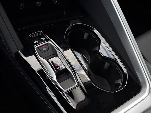 New 2025 Audi Q5 2.0T Premium Plus image 15